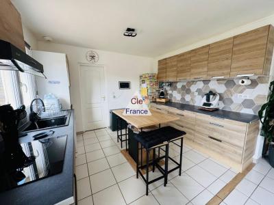 Contemporary Detached House with Landscaped Garden