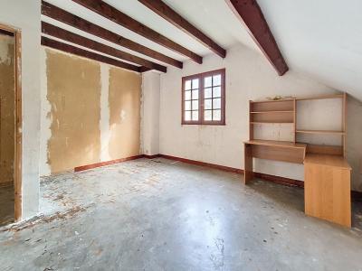 Detached House with Landscaped Garden