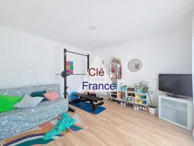 Detached House with Landscaped Garden