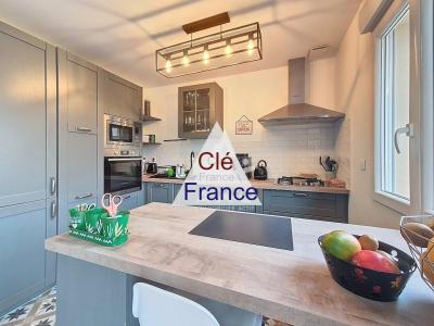 Detached House with Landscaped Garden