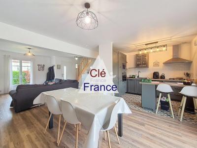 Detached House with Landscaped Garden