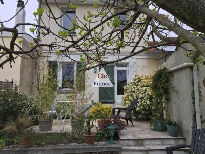 Lovely Renovated Town House with Garden