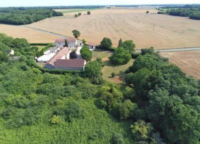 Magnificent Country Property With Pool And Guest Gite Potential