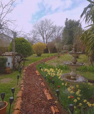 House In Quiet Location with Lovely Garden