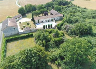 Magnificent Country Property With Pool And Guest Gite Potential