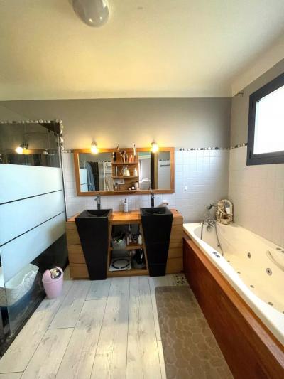 Spacious Detached House With Guest Gite