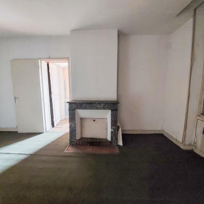 Traditional House with Terrace and Garden