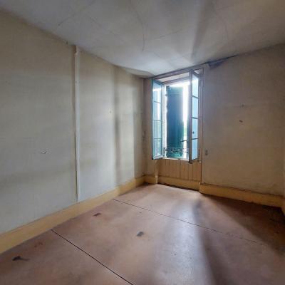 Traditional House with Terrace and Garden