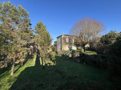 Habitable Detached House with Lovely Garden