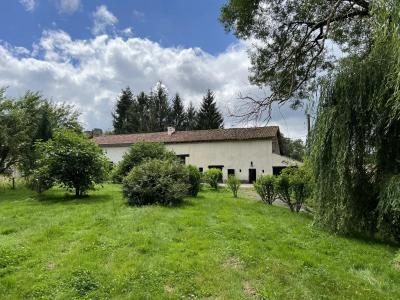 Detached Longere by the Banks for the River Charente