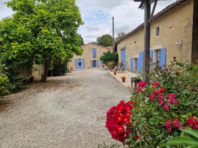 Stone House With Guest Gite and Swimming Pool