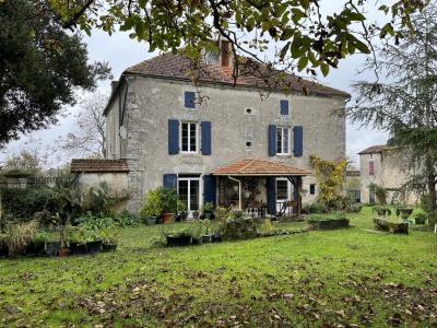 Detached Country House with Outbuilding and Open Views