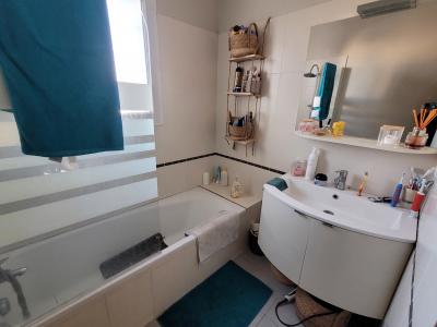 Large Detached Villa With Swimming Pool