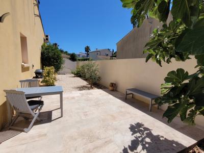 Immaculate Villa with Independent Guest Gite and Pool