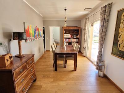 Immaculate Villa with Independent Guest Gite and Pool