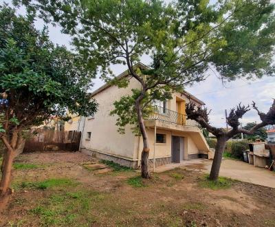 Villa To Develop Further, 5 Minutes From The Beach