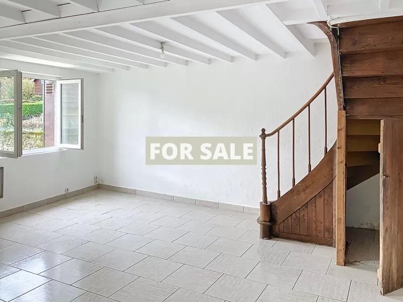 Traditional House with Garden