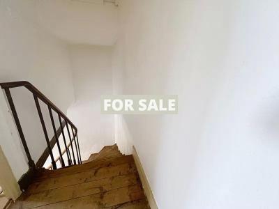 Traditional House with Garden