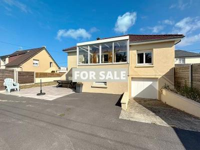 Detached Coastal House in Great Location