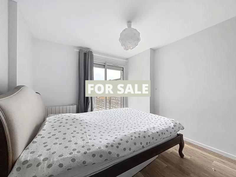 Interesting Contemporary and Traditional House