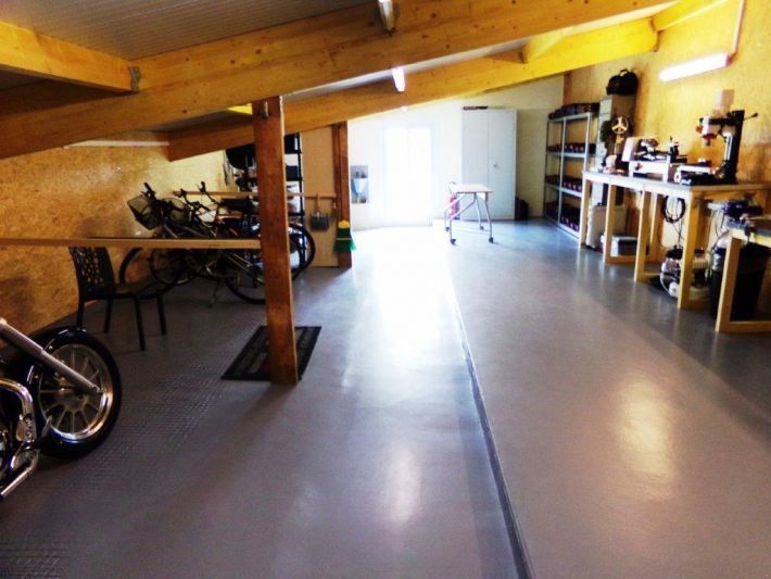 Main House with Guest Gite and Lake