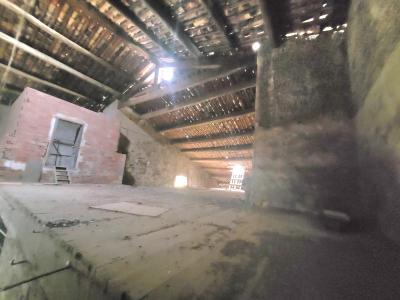 Former Wine Storehouse to Renovate, Great Opportunity