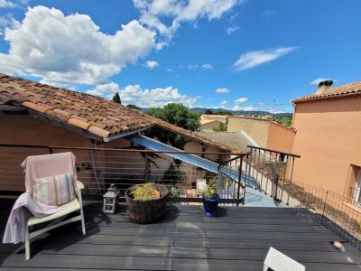 Former Vine-Growers House With Garage, Terraces And Courtyard