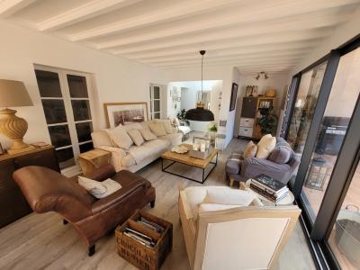 Former Vine-Growers House With Garage, Terraces And Courtyard