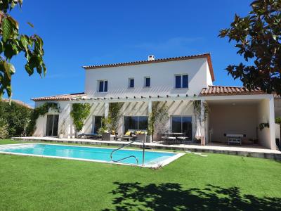 Detached Villa With Pool And Breathtaking Views