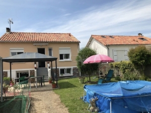 Detached House with Garden by the Coast