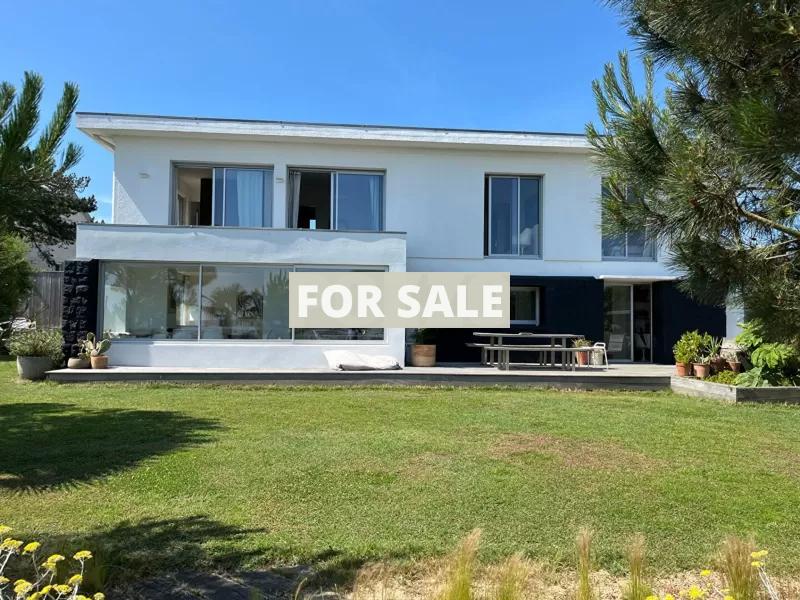 Spectacular Detached Villa with Open Sea View