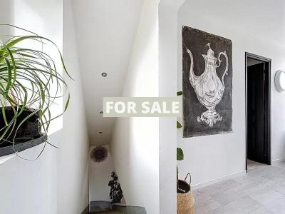 Detached House with Garden