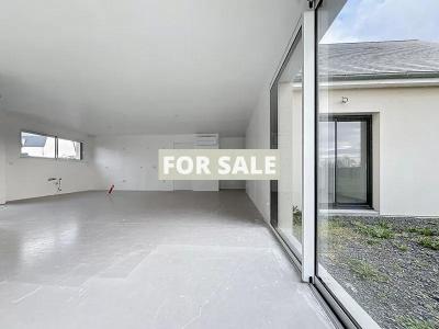 New Build Detached House with Garden