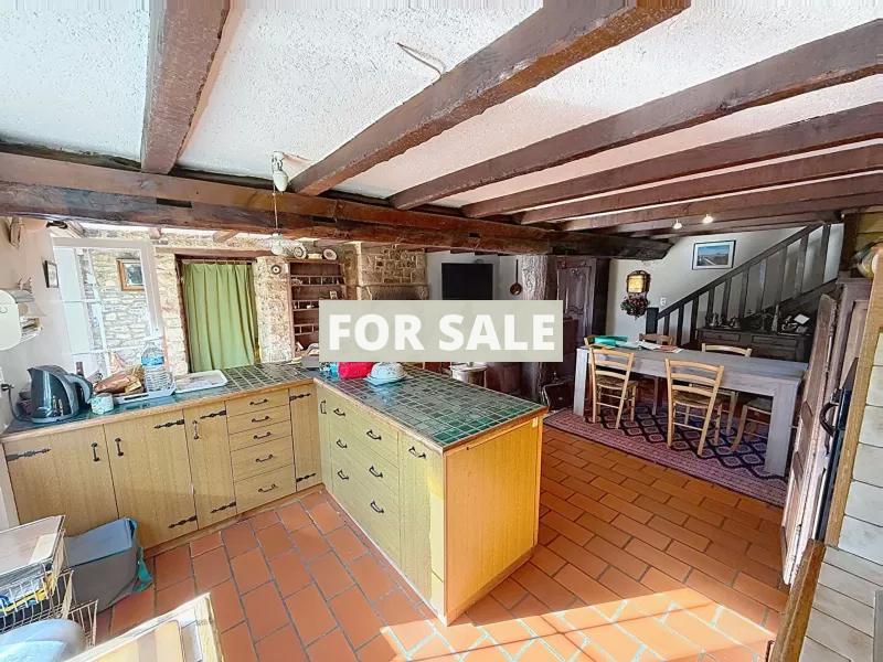 Detached Country House with Landscaped Garden