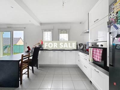 Nice Family Home with Garden in Town