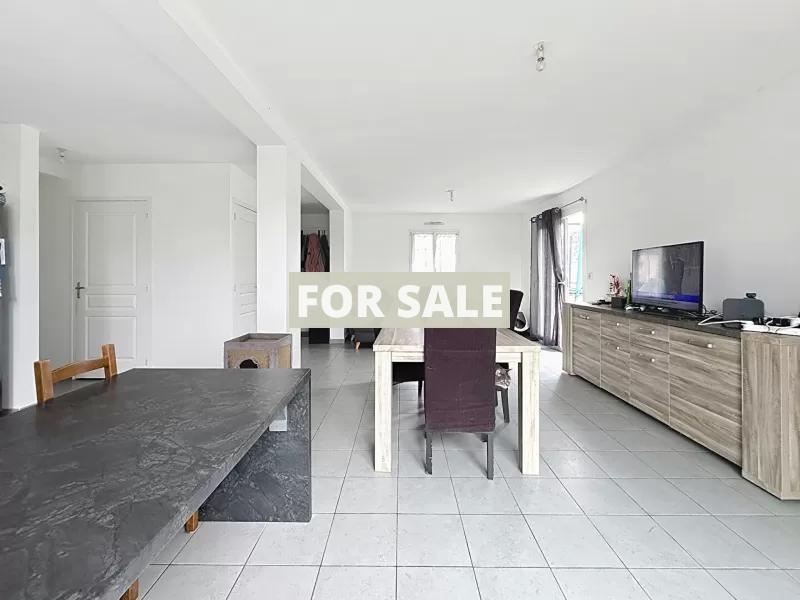 Nice Family Home with Garden in Town