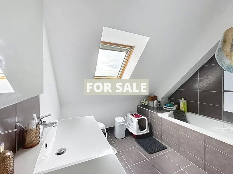 Nice Family Home with Garden in Town