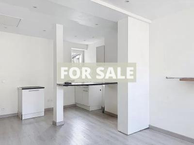 Business Premises with Apartment Above