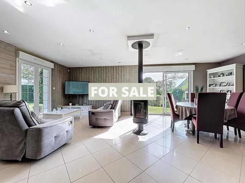 Detached House with Landscaped Garden