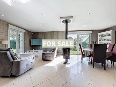 Detached House with Landscaped Garden