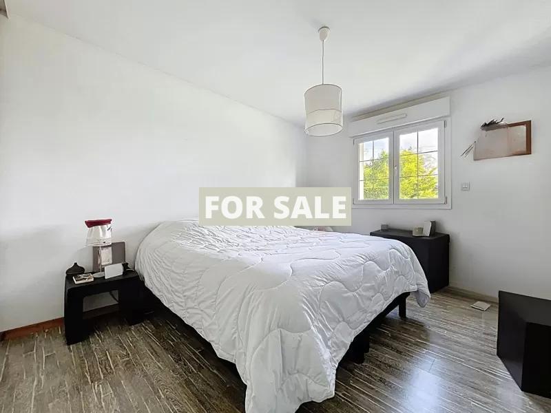 Detached House with Landscaped Garden