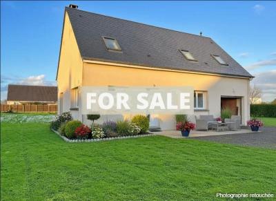 Detached House with Landscaped Garden