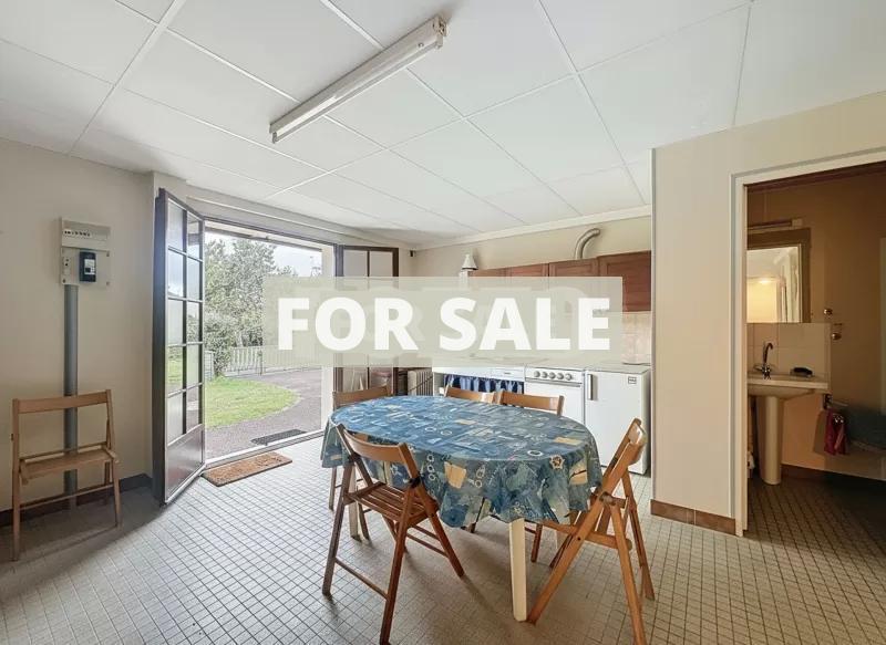 Detached House with Garden Close to the Coast