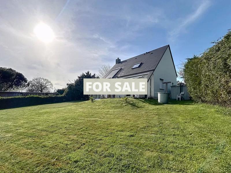 Detached House with Garden