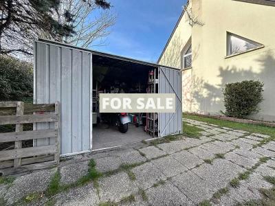 Detached House with Garden