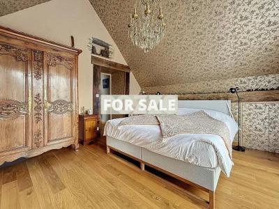 Detached House with Garden by the Coast