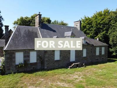Detached Country House with Outbuilding
