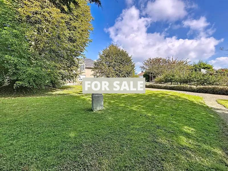 Detached House with Landscaped Garden