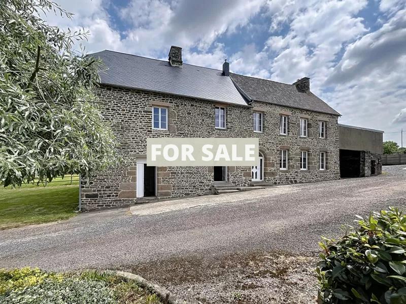 Detached Country House with Outbuilding