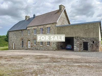 Detached Country House with Outbuilding